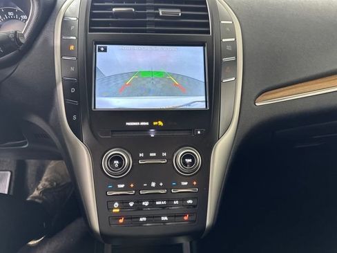 Used 2019 Lincoln MKC Select w/ MKC Climate Package image 22