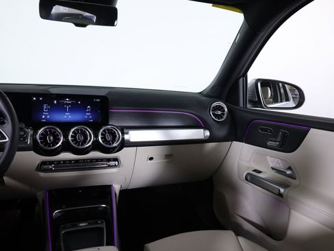 Certified 2026 Mercedes-Benz GLB 250 4MATIC image 47