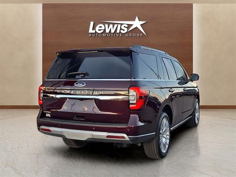 Used 2024 Ford Expedition Limited image 4