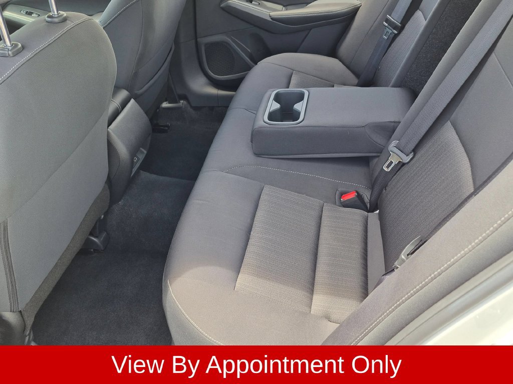 Used 2025 Nissan Altima 2.5 SV FWD image 25