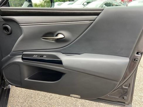 Certified 2025 Lexus ES 350 w/ Premium Package FWD image 28