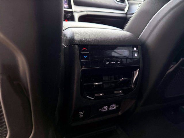 Used 2023 Jeep Grand Cherokee L Laredo AWD/4WD image 13