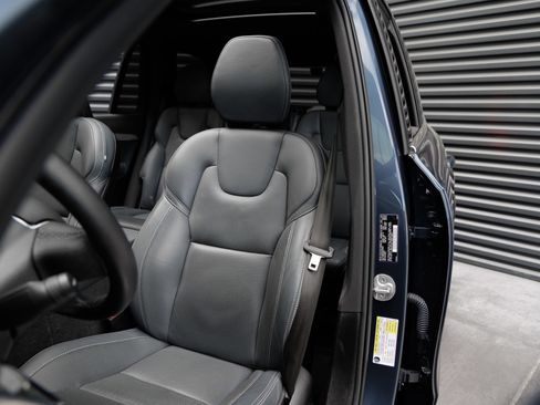 Used 2024 Volvo XC90 B6 Ultimate w/ Protection Package Premier AWD/4WD image 5