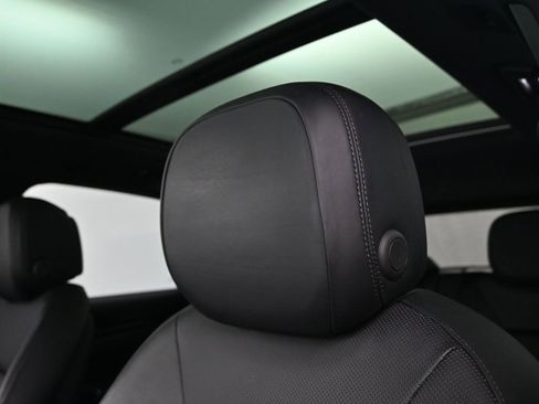 Used 2019 Porsche Cayenne image 19