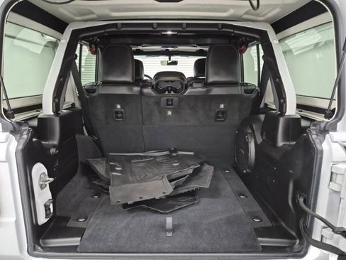 Used 2018 Jeep Wrangler Unlimited Rubicon image 8