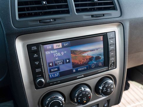 Used 2013 Dodge Challenger SRT8 w/ Harman Kardon Audio Group RWD image 22