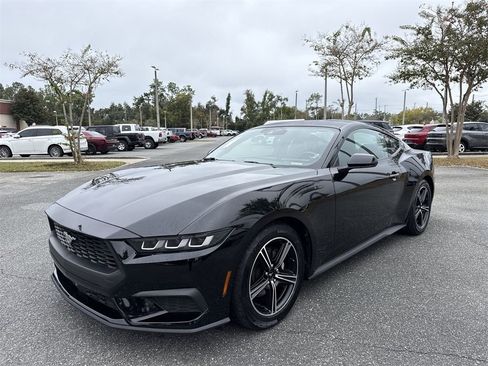 Used 2024 Ford Mustang EcoBoost image 7