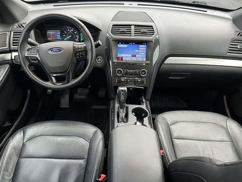 Used 2018 Ford Explorer XLT w/ Equipment Group 202A image 16