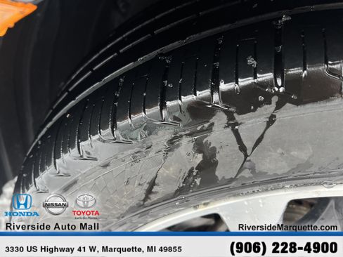 Used 2024 Honda Odyssey EX-L image 12