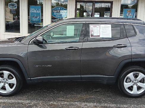 Used 2020 Jeep Compass Latitude image 11