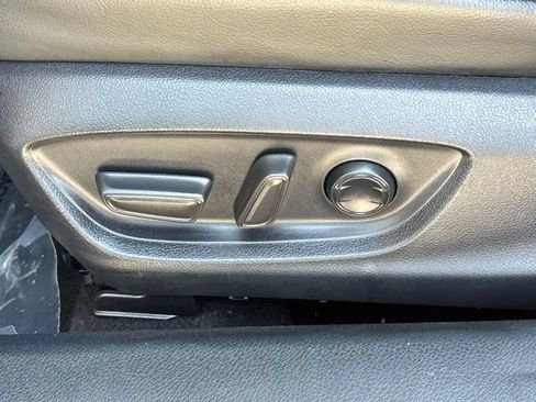 Used 2024 Toyota Camry SE FWD image 13