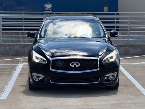 Used 2016 INFINITI Q70 3.7 AWD/4WD image 2