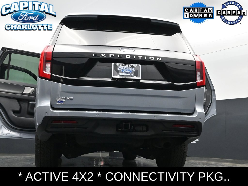 Used 2025 Ford Expedition Active AWD/4WD image 39
