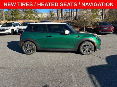 Used 2023 MINI Cooper SE image 3