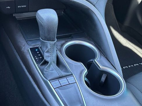 Used 2022 Toyota Camry LE image 20