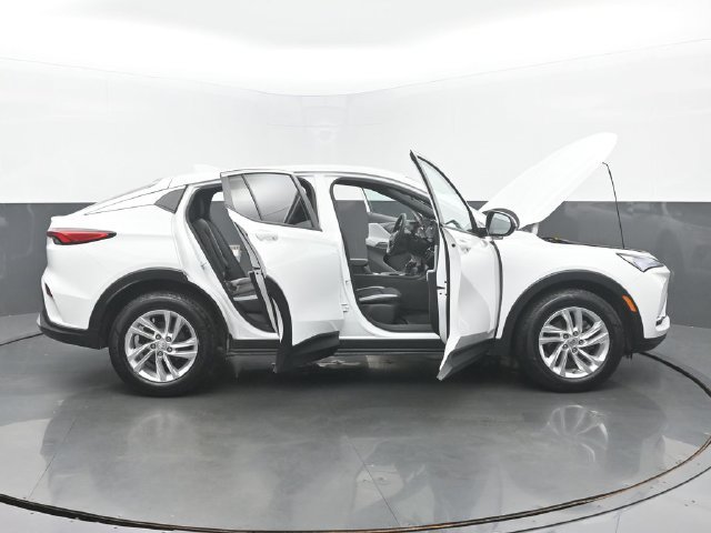 Used 2024 Buick Envista Preferred w/ Convenience II Package FWD image 54