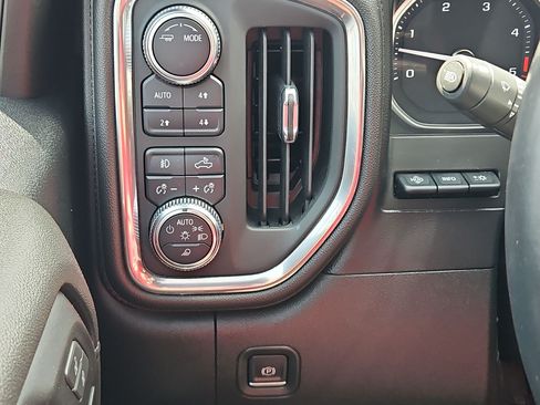 Used 2021 GMC Sierra 3500 Denali w/ Denali Ultimate Package AWD/4WD image 24