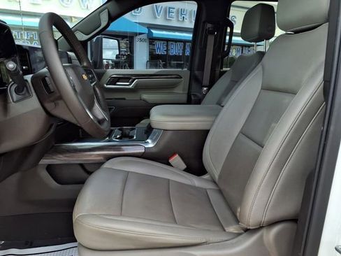 Used 2024 Chevrolet Silverado 3500 LTZ w/ LTZ Convenience Package image 10