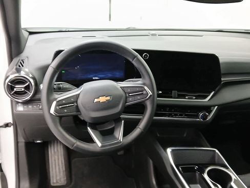 Used 2025 Chevrolet Equinox LT image 13