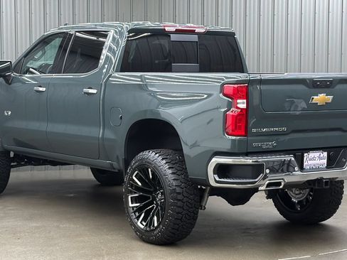 Used 2026 Chevrolet Silverado 1500 LTZ w/ LTZ Premium Package AWD/4WD image 3