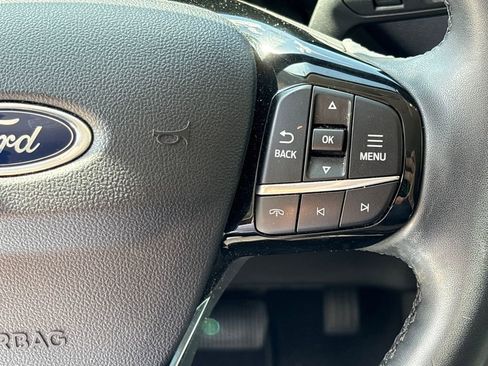 Used 2024 Ford Escape SE image 20