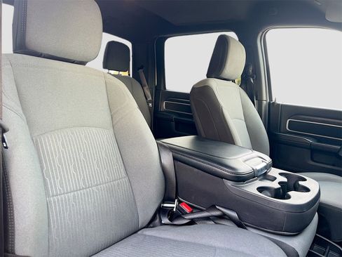 Used 2024 RAM 3500 Big Horn image 26