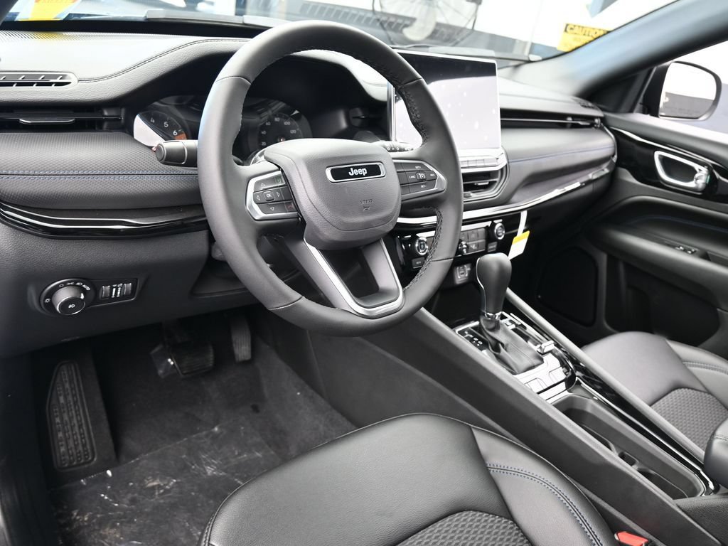 New 2026 Jeep Compass Latitude AWD/4WD image 12