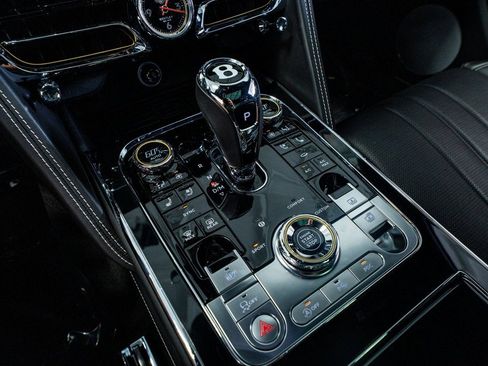 Used 2020 Bentley Flying Spur W12 image 51