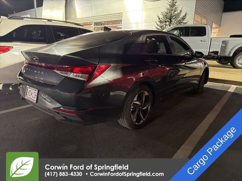 Used 2023 Hyundai Elantra SEL w/ Convenience Package image 5