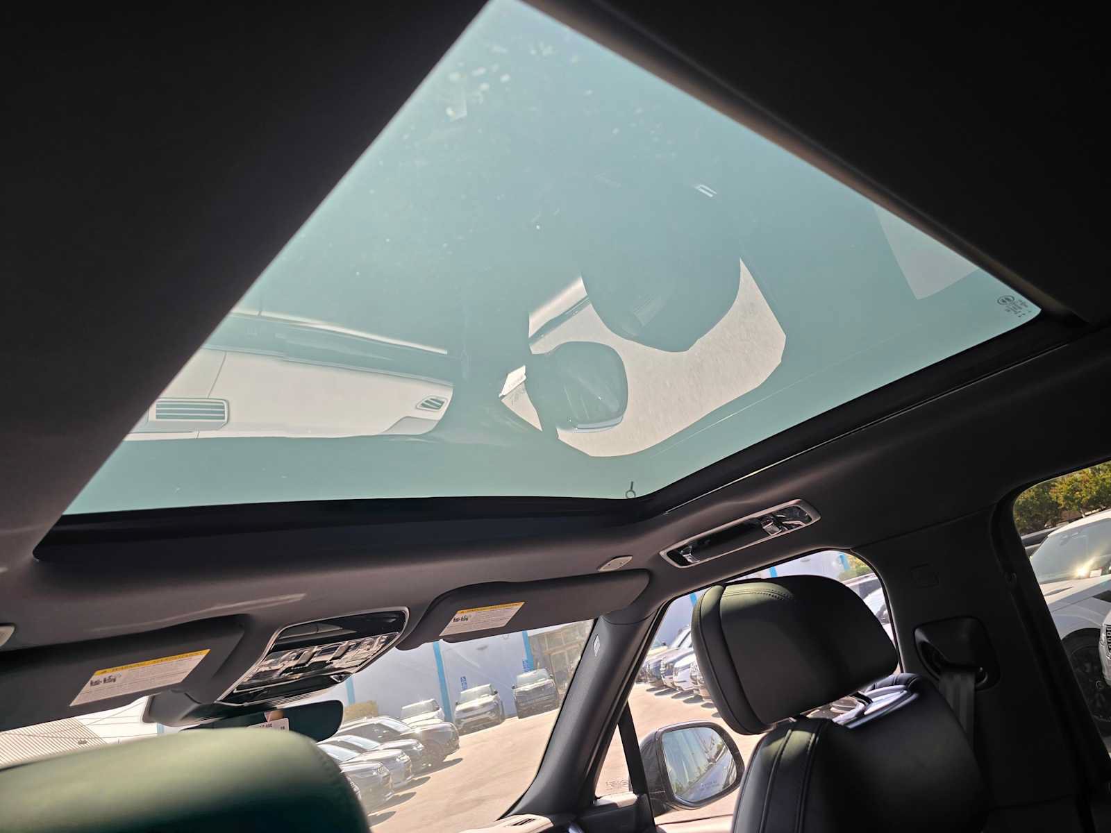 New 2025 Land Rover Range Rover SE AWD/4WD image 21