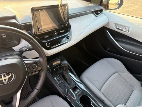 Used 2021 Toyota Corolla SE FWD image 9