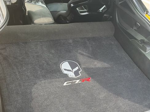 Used 2015 Chevrolet Corvette Z06 w/ 3LZ Preferred Equipment Group RWD image 5