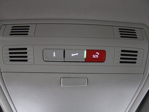 Used 2022 Volkswagen Taos SE image 47