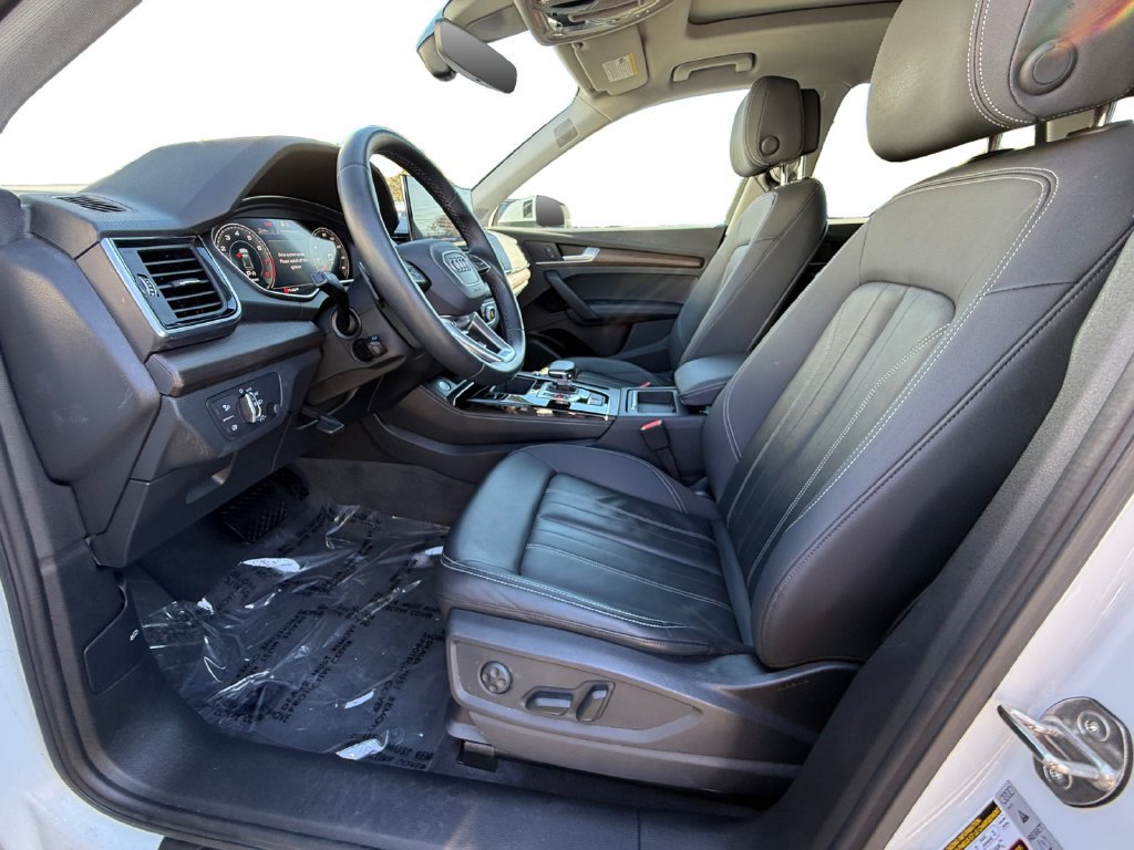Used 2022 Audi Q5 2.0T Premium Plus w/ Premium Plus Package AWD/4WD image 9