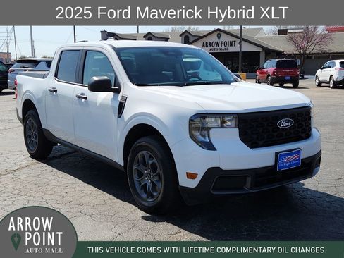 Used 2025 Ford Maverick XLT image 1