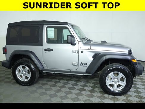 Used 2021 Jeep Wrangler Sport S image 5