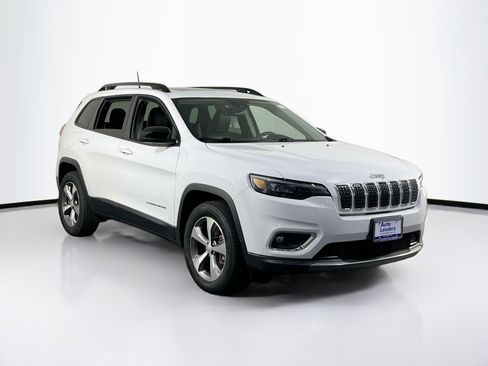 Used 2022 Jeep Cherokee Limited AWD/4WD image 3