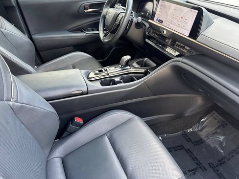 Certified 2024 Toyota Crown Platinum AWD/4WD image 22