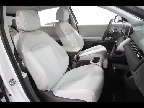 Certified 2024 Hyundai Ioniq 5 Limited AWD/4WD image 20