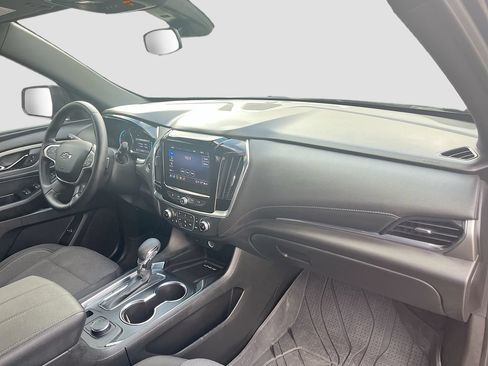 Used 2023 Chevrolet Traverse LT FWD image 29