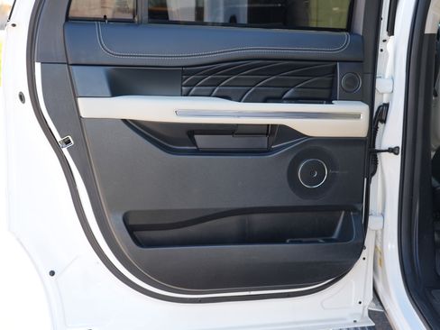 Used 2021 Ford Expedition Max Platinum AWD/4WD image 19