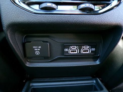 Used 2025 Jeep Grand Cherokee L Overland w/ Trailer Tow Package image 14