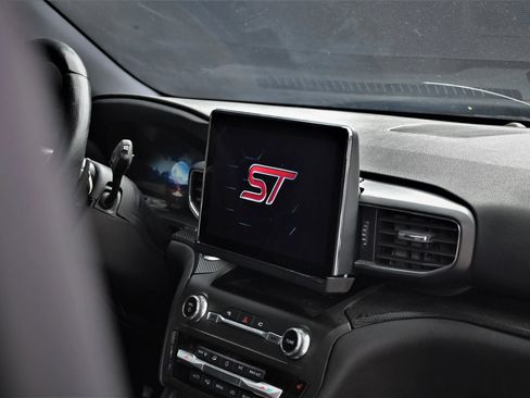 Used 2020 Ford Explorer ST w/ Premium Technology Package image 11