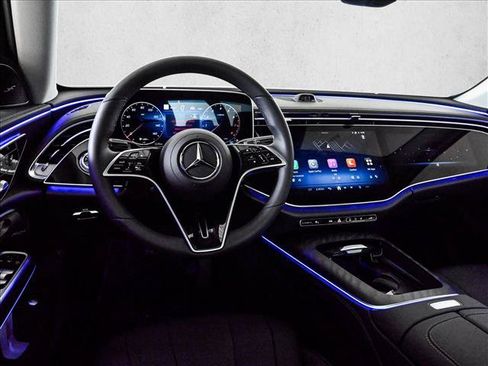 New 2026 Mercedes-Benz E 350 4MATIC Sedan image 20