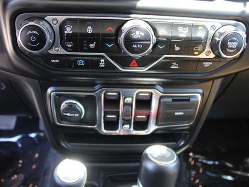 Used 2023 Jeep Wrangler Unlimited Sahara w/ Cold Weather Group AWD/4WD image 37
