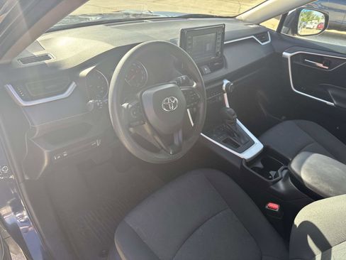 Used 2021 Toyota RAV4 XLE image 17