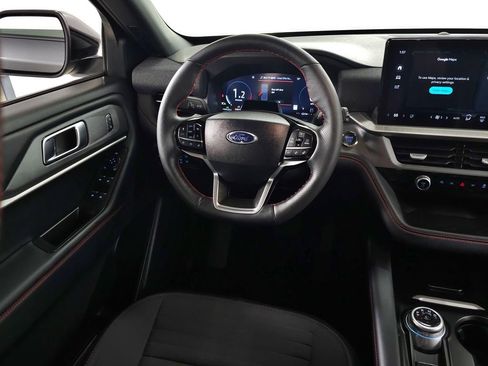 Used 2025 Ford Explorer ST-Line AWD/4WD image 19