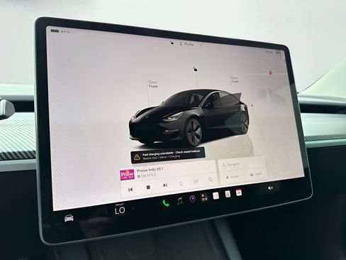Used 2023 Tesla Model 3 Standard Range RWD image 38