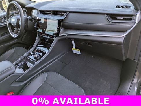 New 2026 Jeep Grand Cherokee Altitude image 28