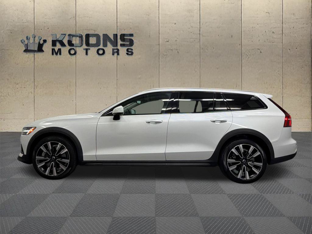 Used 2020 Volvo V60 T5 Cross Country w/ Cross Country Pro Package AWD/4WD image 4